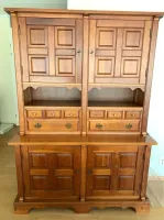 Houten wandkast