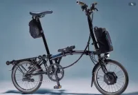 1 of 2 Elektrische Brompton Gezocht Gevraagd met meerdere Versnellingen 